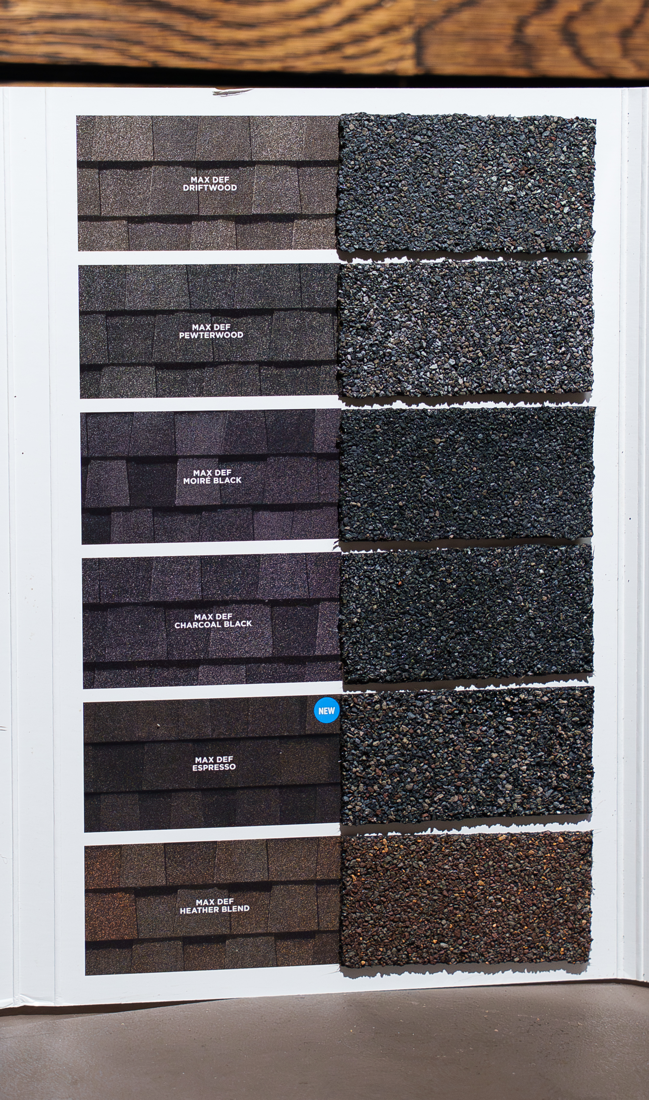 CertainTeed Landmark PRO classic dark and earthen shingle color swatches (Driftwood, Pewterwood, Moiré Black, Charcoal Black, Espresso, Heather Blend)